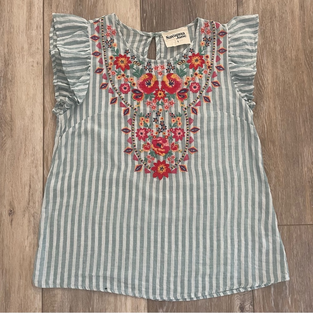 Savannna Jane Women’s Small Embroidered Top